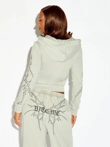 SUMWON WOMEN Cropped Full-Zip Hoodie With Gothic Bite Me Text And Thorn Graphic Print On Sleeves And Back Halloween - Grey - View 2