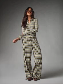 MISSGUIDED Setelan Atasan Henley Lengan Panjang Berkancing Depan dan Celana Panjang Lebar dengan Tali Serut, Terbuat dari Bahan Rajut Jersey Bergaris-garis. - Grey - View 4