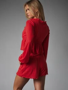 MISSGUIDED Smocked Sweetheart Ruffle Crop Top And Mini Shorts Co-Ord Set With Puff Sleeves And Lettuce Hem Detail - Red - View 4