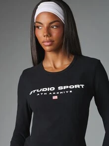 MISSGUIDED Sport Ath Archive Chest Print Crew Neck Long Sleeve Slim Fit Crop Top Perfect For Fall Winter Casual Everyday Wear - Black - View 4