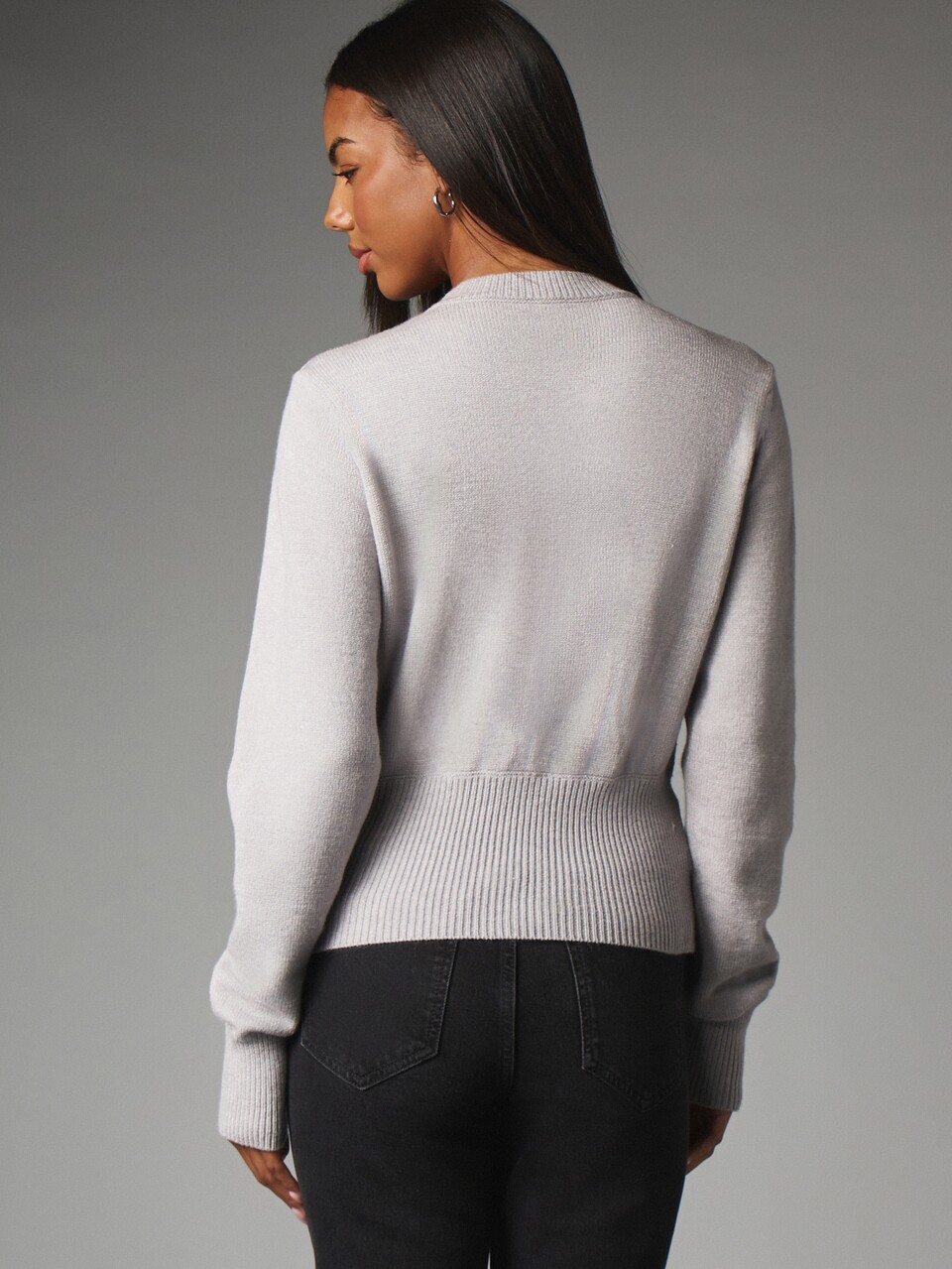 MISSGUIDED Cropped Crew Neck Long Sleeve Sweater Knit Top With Front Zip Hem Detail And Ribbed Cuffs Fall Winter Essential