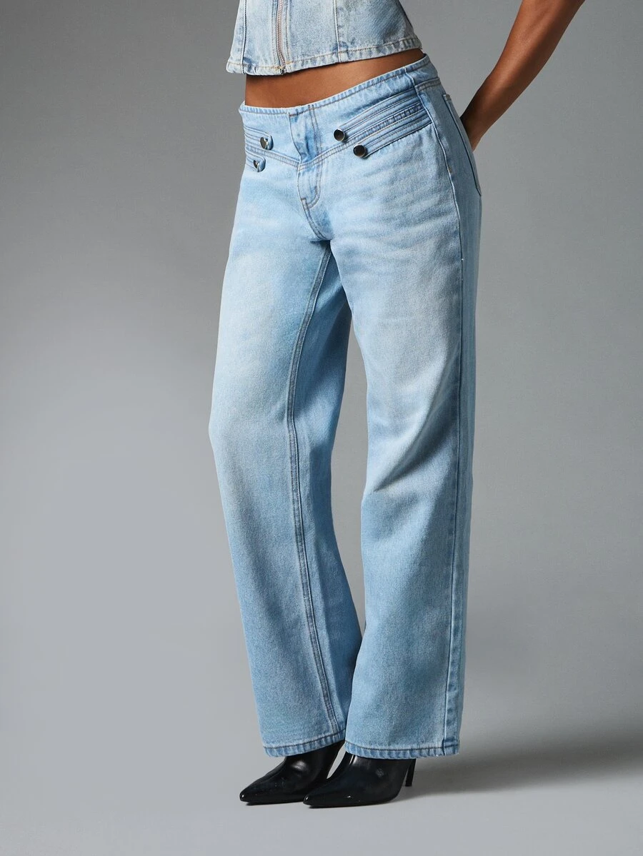 MISSGUIDED Low Rise Wide Leg Jeans With Button Waistband Detail And V-Shape Waist Full Length Denim Pants Summer Festival Style - Light Wash - View 1