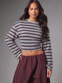 MISSGUIDED Striped Long Sleeve Crop Top With Ribbed Crew Neck And Small Logo Patch Retro Varsity Style For Fall Winter Casual Everyday Wear - Grey - View 2