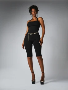 BABYPHAT جمبسوت قصير بدون أكمام بياقة هالتر، ضيق جداً، قطعة واحدة، مع تفاصيل معدنية ذهبية، بطول الركبة، يونيتارد صيفي للحفلات - الأسود - مشاهدة 4