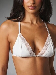MISSGUIDED Brudunderkläder i triangelbralette med spetskant, halterneck och ryggdetalj - Vitt - Visa 3