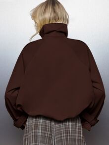MISSGUIDED Jaket utilitas double-breasted cropped dengan kerah corong tinggi, epaulet di bahu, saku tempel, dan manset kancing. Pakaian luar untuk musim gugur dan musim dingin. - Chocolate Brown - View 6