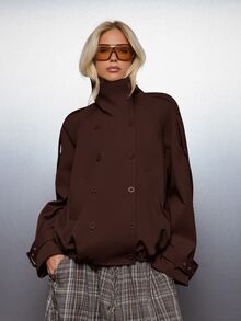 MISSGUIDED Jaket utilitas double-breasted cropped dengan kerah corong tinggi, epaulet di bahu, saku tempel, dan manset kancing. Pakaian luar untuk musim gugur dan musim dingin. - Chocolate Brown - View 2