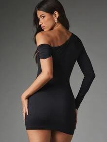 MISSGUIDED Asymmetric One-Shoulder Mini Dress With Long Sleeve And Short Sleeve Detail Gold Hardware Bodycon Fit Party Night Out - Black - View 2