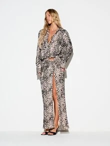 KIZN Snake Print Maxi Skirt With Front Split And Ruched Waist Detail High Rise A-Line Silhouette Summer Party Evening - Multicolor - View 2