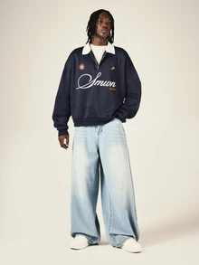 SUMWON Club Half-Zip Collared Sweatshirt With Script Logo Print And Star Graphic Detail Long Sleeve Pullover Top - Navy Blue - View 3