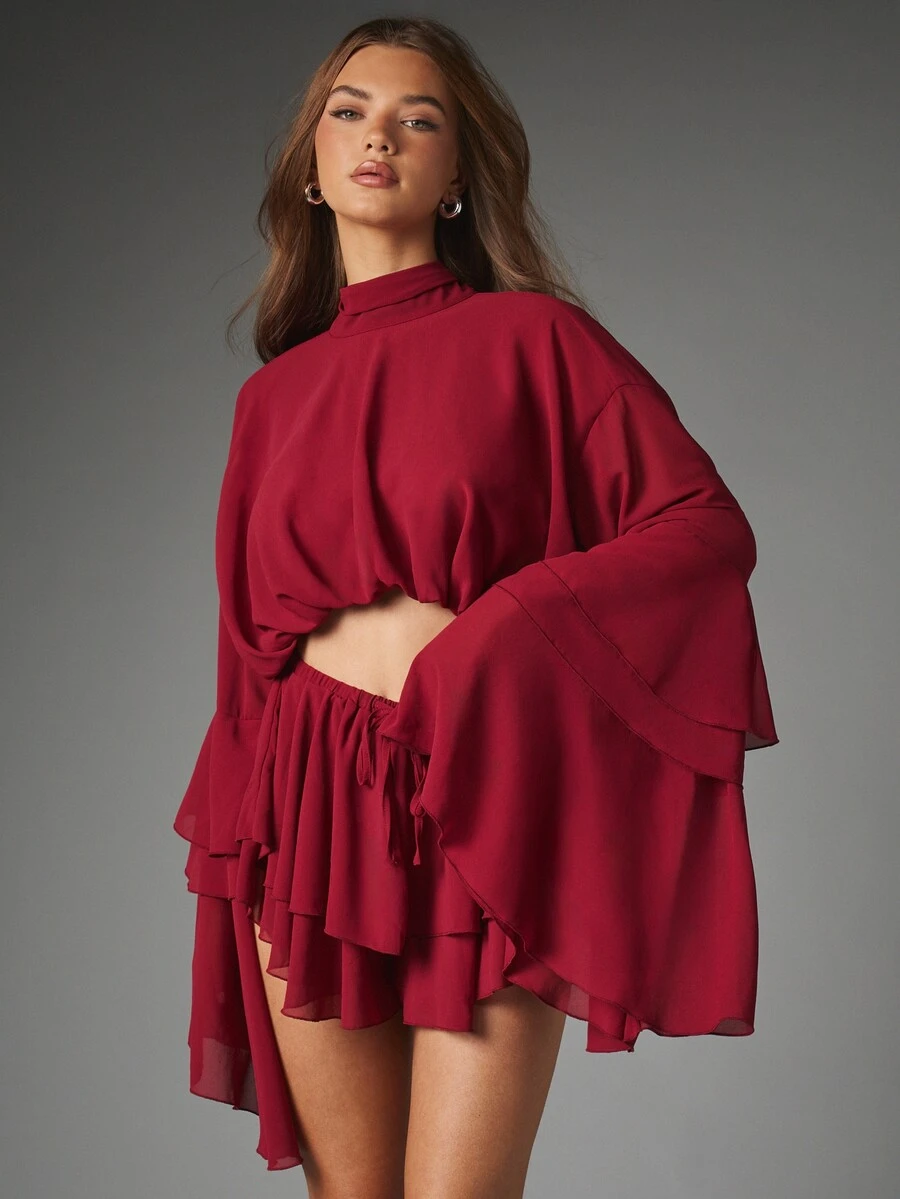 MISSGUIDED تنورة قصيرة بطبقات كشكشة من الشيفون انسيابية متعددة الطبقات بخصر برباط سحب للحفلات والعطلات والمناسبات الاحتفالية والسهرات - عنابي اللون - مشاهدة 1