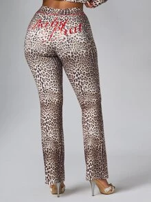 BABYPHAT Celana Panjang Lurus Berpinggang Tinggi Motif Leopard dengan Logo Merah di Bagian Belakang dan Detail Jahitan Merah Kontras - Coklat - View 3