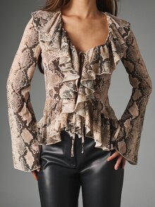 MISSGUIDED Áo blouse họa tiết da rắn cổ xẻ sâu bèo nhún, tay loe, chi tiết bèo rủ và gấu peplum cho tiệc tối đi chơi - trắng - Xem 5