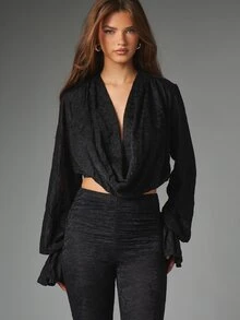 MISSGUIDED Floral Lace Plunge Deep V-Neck Crop Blouse With Bell Sleeves And Ruffle Cuffs Cut-Out Midriff Party Night Out Top - Black - View 4