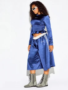 SUMWON WOMEN Velvet Wide Leg Culottes With Contrast White Side Stripe Elastic Waistband Below Knee Length Midi Shorts Style - Blue - View 2