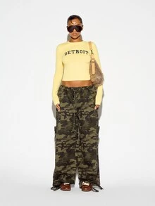 SUMWON Detroit City Name Varsity Text Chest Print Crew Neck Long Sleeve Fitted Crop Top Spring Summer Casual Streetwear - Yellow - View 2