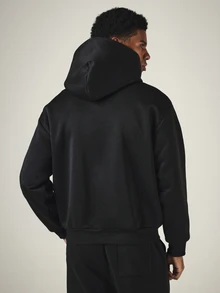 SUMWON Oversized Black Pullover Hoodie With Script Logo Embroidery Oversized Hood Ribbed Cuffs Casual Streetwear Fall Winter Essential - Black - View 2