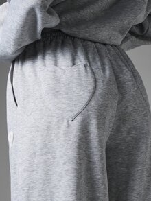 MISSGUIDED Celana Jogging Fleece Kaki Lebar dengan Logo Hati dan Hiasan Tempel, Pinggang Elastis Tinggi, Celana Santai Kasual Panjang Penuh - Grey - View 5