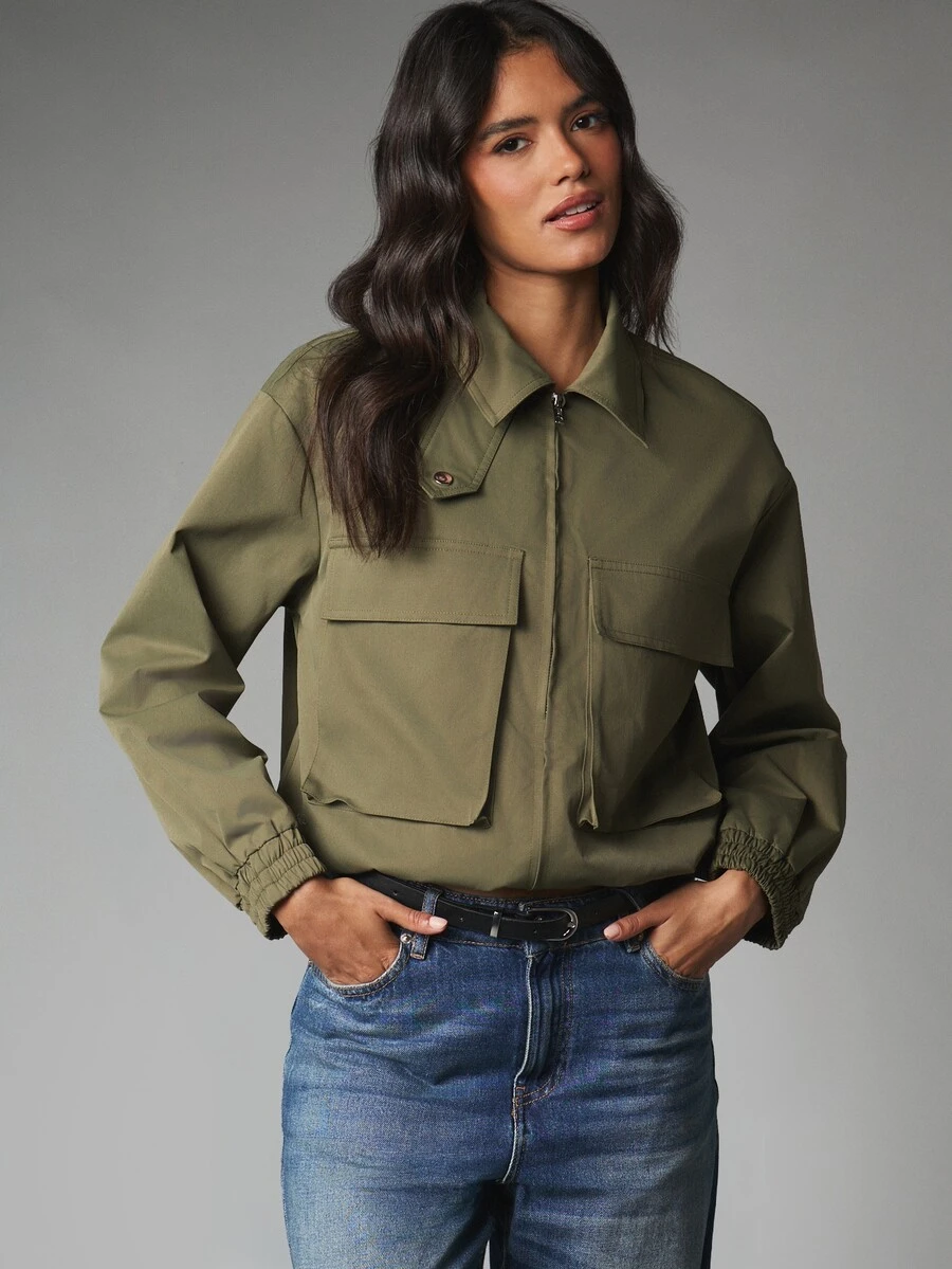 MISSGUIDED جاكيت قصير عملي مع إغلاق بسحاب كامل، مقاس فضفاض، جيوب مزدوجة، وأكمام مطاطية، ملابس خارجية كاجوال للاستخدام اليومي - أخضر عسكري - مشاهدة 1