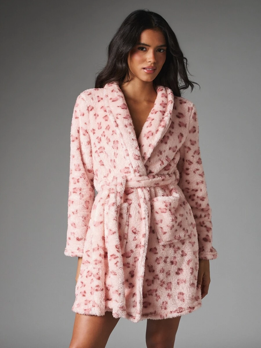 MISSGUIDED Fluffy Leopard Print Mini Robe With Shawl Collar Belt And Side Pockets Cozy Lounge Wrap Fleece Dressing Gown For Christmas - Pink - View 1
