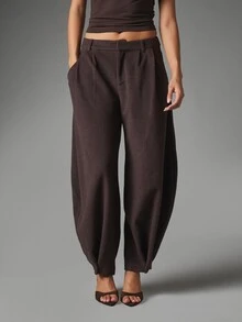 MISSGUIDED Barrel Leg Pleated Dress Pants In Wool Blend Fabric With Side Pockets Tapered Ankle And Cocoon Silhouette - Coffee Brown - View 1