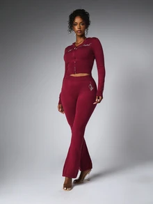 BABYPHAT Quần len dệt kim cạp cao ống loe, chi tiết logo đính đá, cạp chun gân, co giãn, dáng dài ống loe - Màu Đỏ Sâu - Xem 4