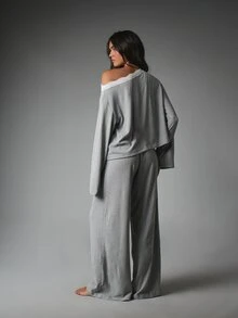 MISSGUIDED Ribbed Knit Off-Shoulder Lace Trim Cropped Sweatshirt And Wide Leg Pants Lounge Co-Ord Two Piece Set - Light Grey - View 3