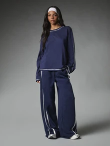 MISSGUIDED Oversized Long Sleeve Crew Neck T-Shirt Top With Contrast White Topstitching Seam Detail Raglan Sleeves Casual Everyday Relaxed Fit - Navy Blue - View 5