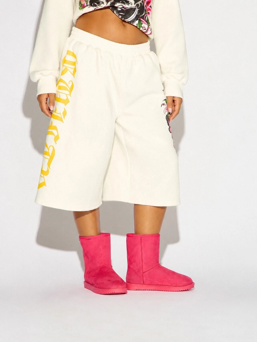 SUMWON WOMEN Cream Oversized Tattoo Graphic Wide Leg Bermuda Shorts With Panther Floral Print And Side Logo Text Detail - White - View 1