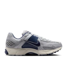 Nike，Zoom Vomero 5，FB9149-003，（苍穹灰/虚空蓝-狼灰-浅象牙白）12 - 廣域灰/藍空-狼灰-淺象牙色 - 查看 3