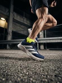 Adidas 阿迪达斯 DURAMO RC2 男女通用跑步鞋，轻盈透气网眼鞋面，缓震减震，防滑外底，高支撑，柔软内衬，易于穿脱，适合跑步、健身训练、日常通勤、运动场等场合，海军蓝 JQ8077 - 海軍藍 - 查看 7