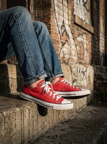 Converse Chuck Taylor All Star 女款休闲鞋 跑步休闲 轻便缓震 透气舒适 厚底 Logo 亲肤棉质百搭 日常健身通勤 下班后休闲旅行约会 红色 M9696C - 紅色 - 查看 5