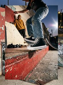 Converse Chuck Taylor All Star 高帮女式运动鞋，增高平台，缓冲舒适，耐用橡胶外底，适合日常穿着 560845F - 黑色 - 查看 5