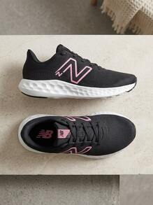 New Balance 女士休闲运动鞋 日常穿着 轻便透气 缓震加厚鞋底 撞色Logo 舒适健身步行旅行 黑色 W411RK3 - 黑白 - 查看 4