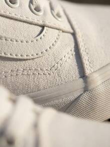 Vans Old Skool 女款運動鞋，輕量透氣緩震，適合戶外跑步，黑色 VN000D3HWOO - 白色 - 查看 6