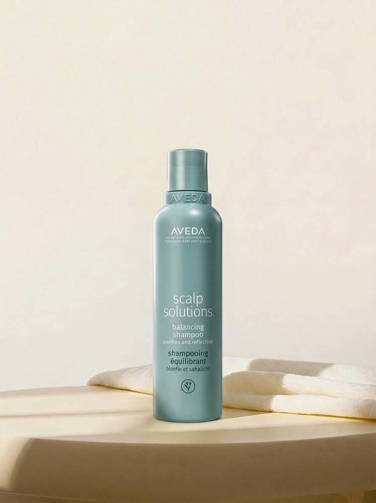 Aveda Scalp Solutions Balancing Shampoo 200 ml - verde menta - Añade 1