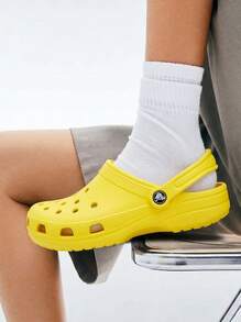 Crocs Classic Toddler Clog Cyber Yellow 206990-77J - Amarillo cibernético - Ver 1