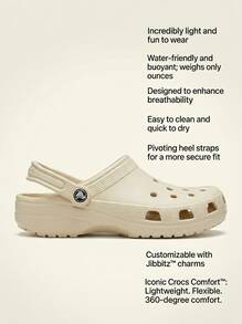 Crocs Classic Clog 女款涼鞋，輕量透氣舒適，日常休閒沙色 10001-2Y2 - 骨 - 查看 2
