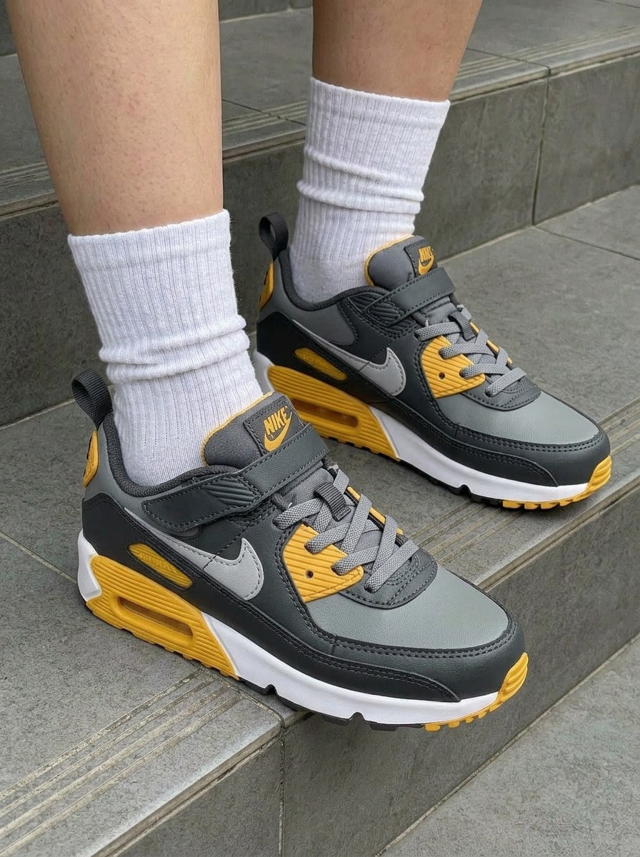Nike Air Max 90 EasyOn Kid's Sneakers GREY/LT GREY-ANTHRACITE HF6357-004 - 煙灰色/炭灰色/白色/淺煙灰色 - 查看 1