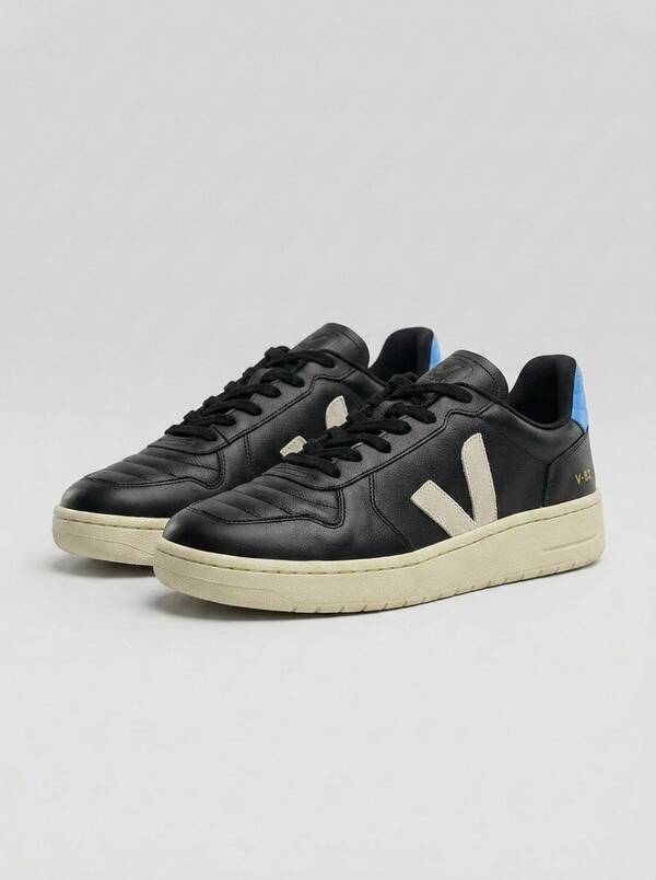 Veja V-82 II Leather Sneakers Black VF3321147