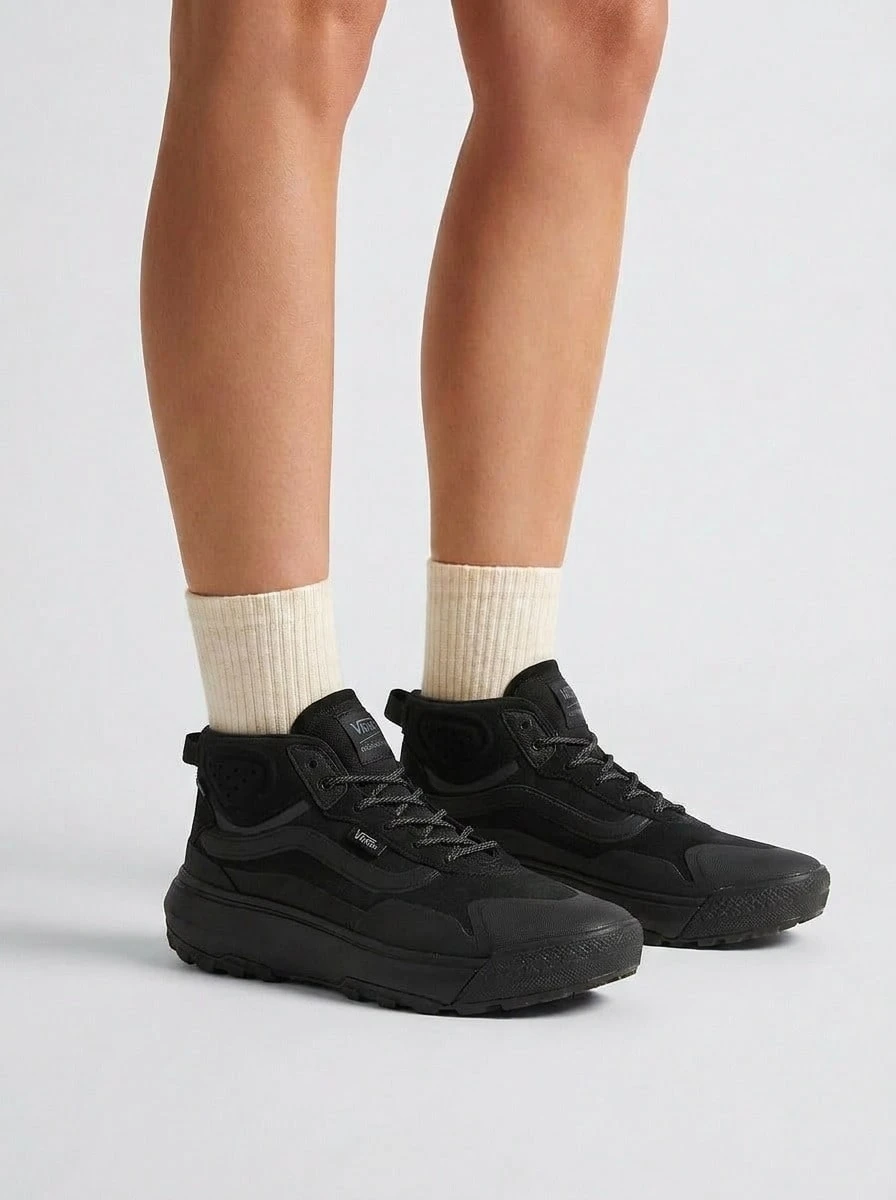 Vans Women's Casual Athletic Shoes Comfortable Versatile Stylish Commuting Gym Travel Black VN000CVVBKA1 - 黑色 - 查看 1
