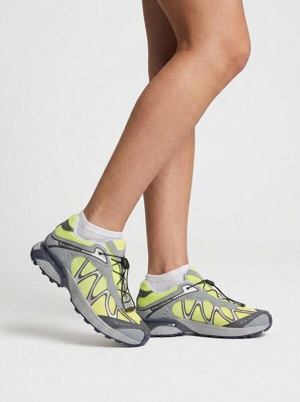 Salomon أحذية رياضية كاجوال للنساء XT-Whisper المتطورة، رمادي أصفر L47878600