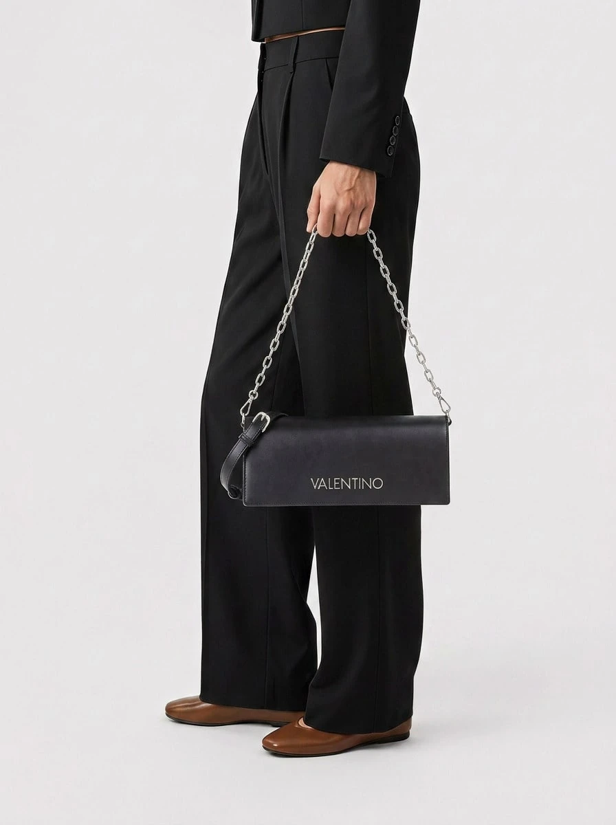 Valentino Bags حقائب رياضية وحقائب يد للنساء باللون الأسود - الأسود - مشاهدة 1