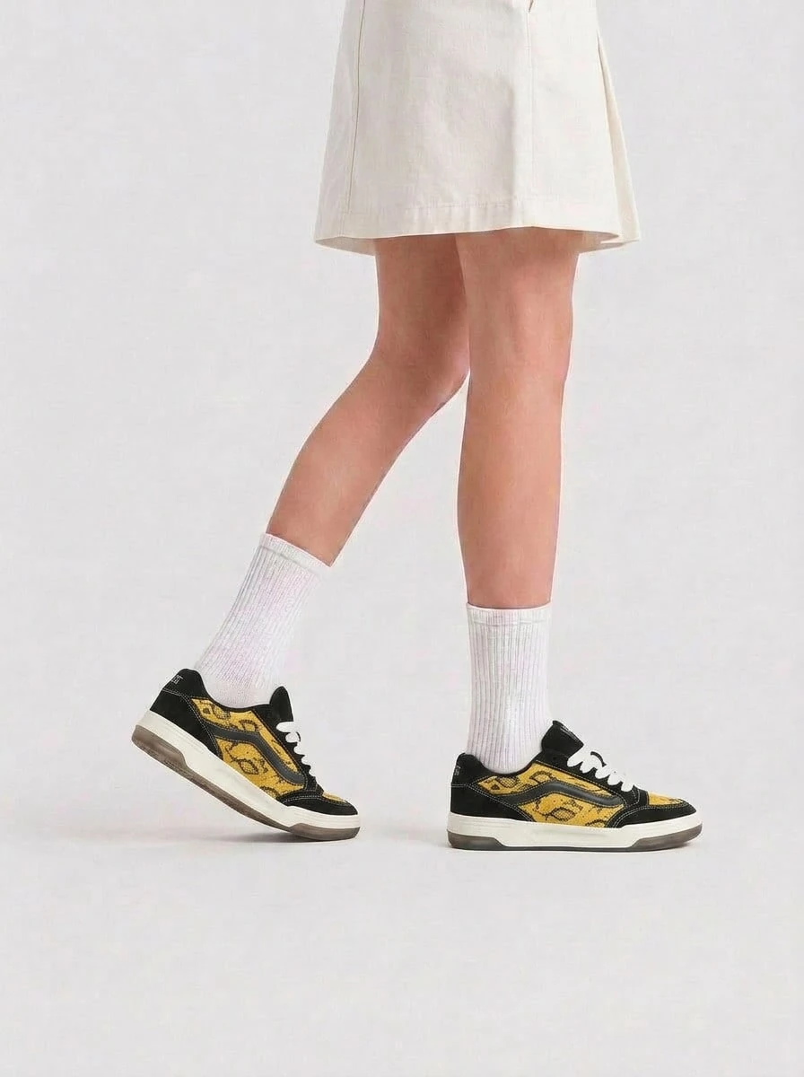 Vans حذاء رياضي للنساء هايلان باللون الأسود والأصفر VN000D1JY231 - Black Yellow - مشاهدة 1