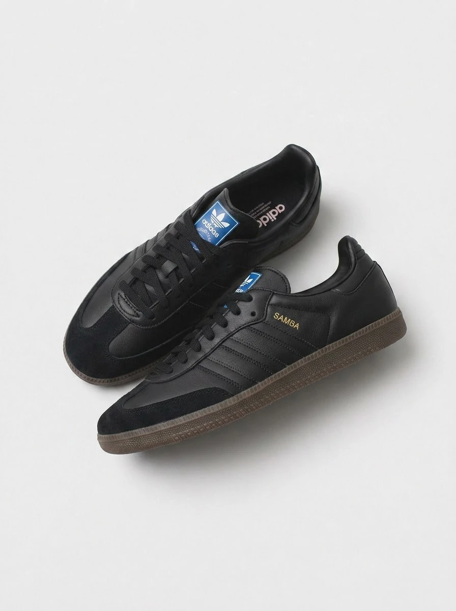 Adidas 休闲百搭日常户外舒适简约系带男式运动鞋 - 黑色 - 查看 1