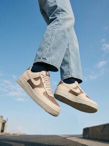 Nike Td Og 女款運動鞋 透氣百搭日常跑步鞋 棕色 IH0585-200 - 棕色/米色 - 查看 1