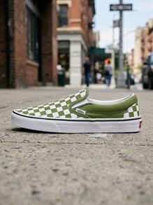Vans Slip-On Gs 女款運動鞋，輕量透氣，百搭日常休閒，綠色 VN000D03CIB1 - 綠色 - 查看 1