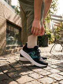 New Balance 女款運動鞋 百搭耐穿 防滑 日常休閒 黑色 W411CM3 - 黑色 - 查看 1