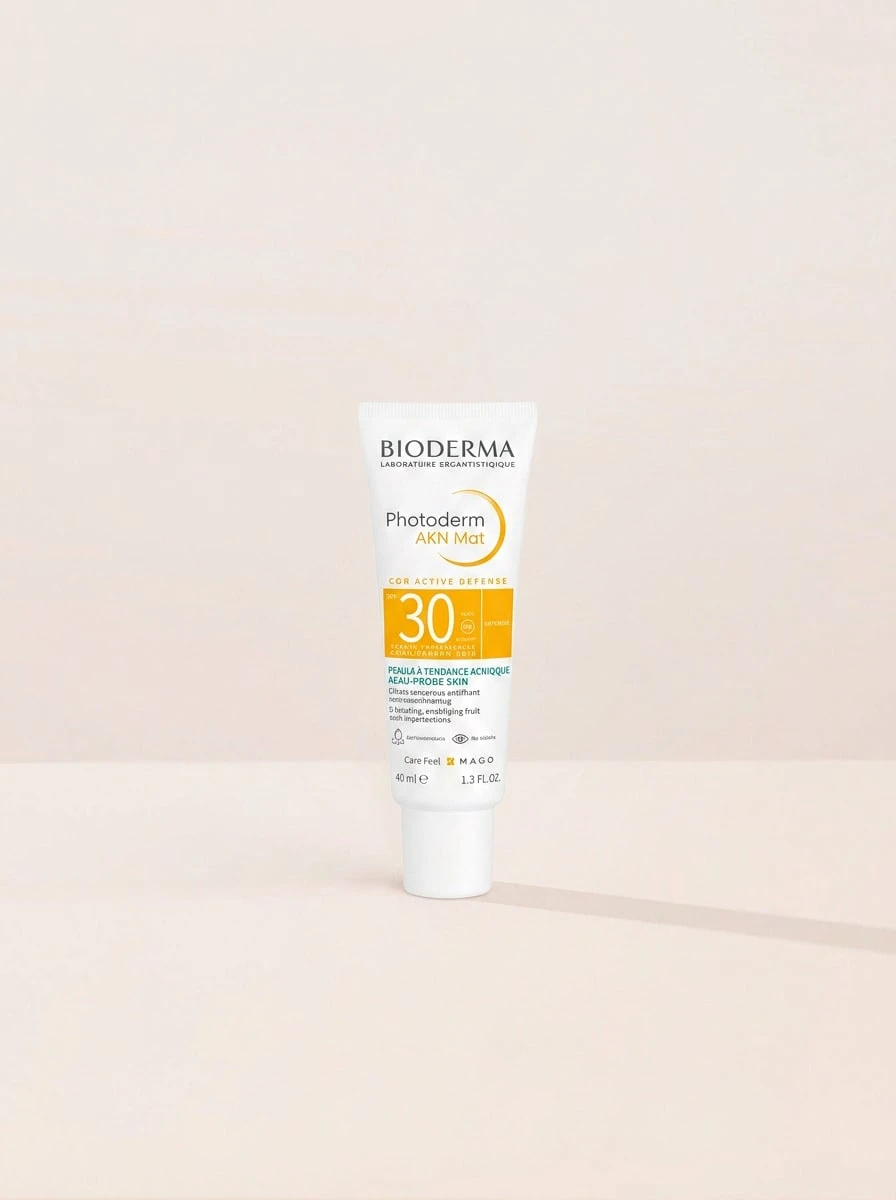Bioderma فوتوديرم AKN مات فلويد SPF30 40 مل - شفاف - مشاهدة 1