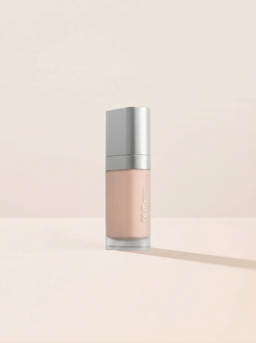 R.E.M. Beauty Sweetener Foundation Fair 10P 30 Ml – Foundation, Breathable, For Fair Skin With Cool Undertones, Fair 10P, Niacinamide, Suitable For Daily Makeup Routine - 公平的 10 便士 - 查看 1